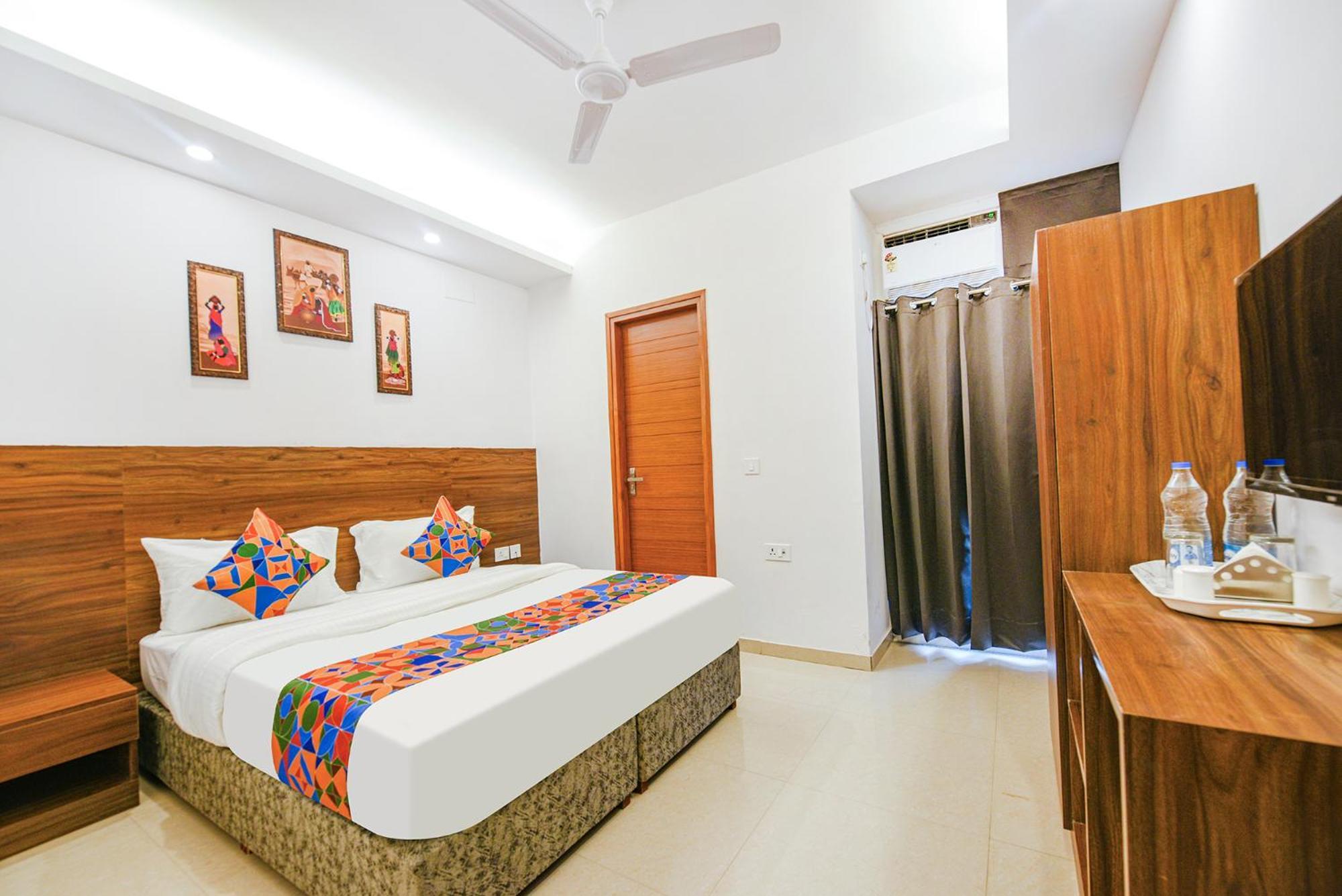 Fabhotel Sparkling - Nr Yashobhoomi Convention Centre 델리 외부 사진