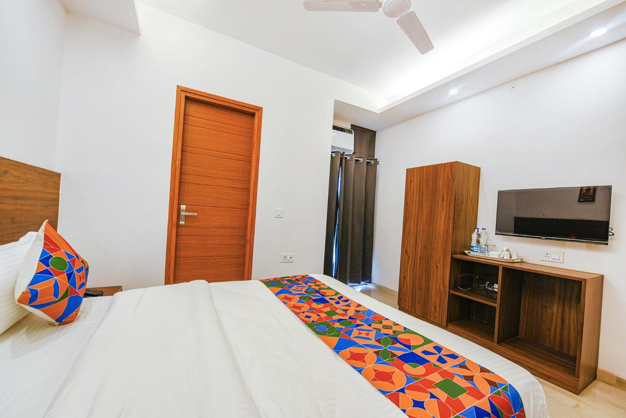 Fabhotel Sparkling - Nr Yashobhoomi Convention Centre 델리 외부 사진