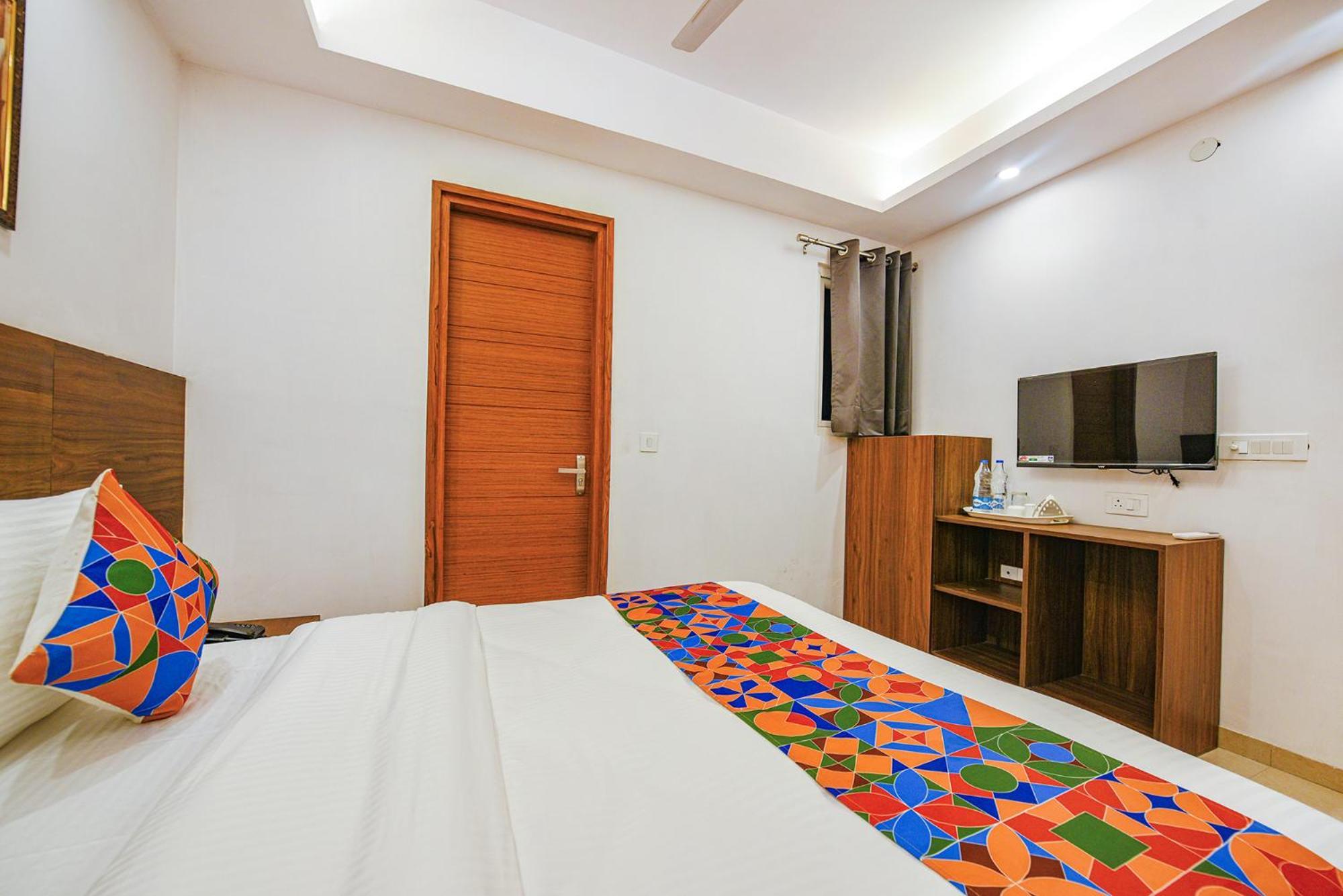 Fabhotel Sparkling - Nr Yashobhoomi Convention Centre 델리 외부 사진