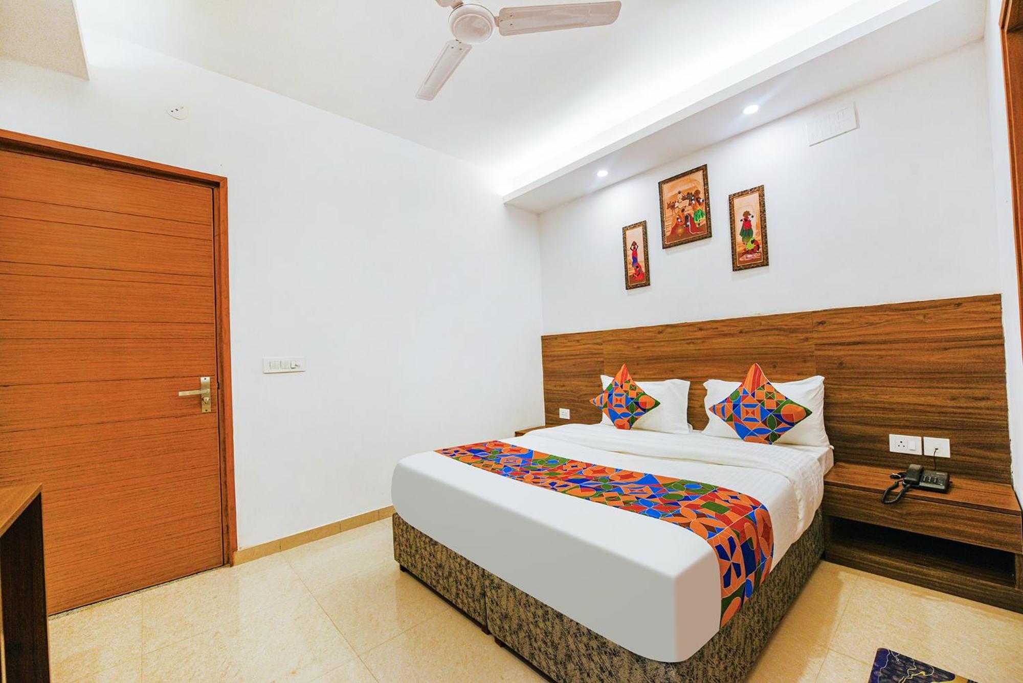 Fabhotel Sparkling - Nr Yashobhoomi Convention Centre 델리 외부 사진