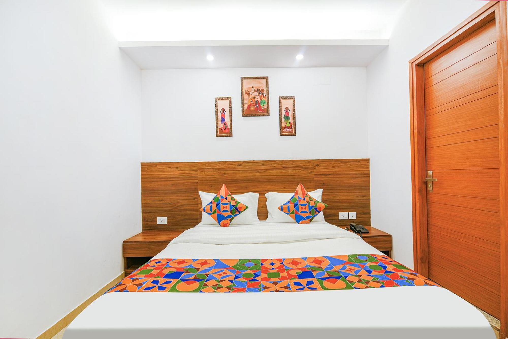 Fabhotel Sparkling - Nr Yashobhoomi Convention Centre 델리 외부 사진