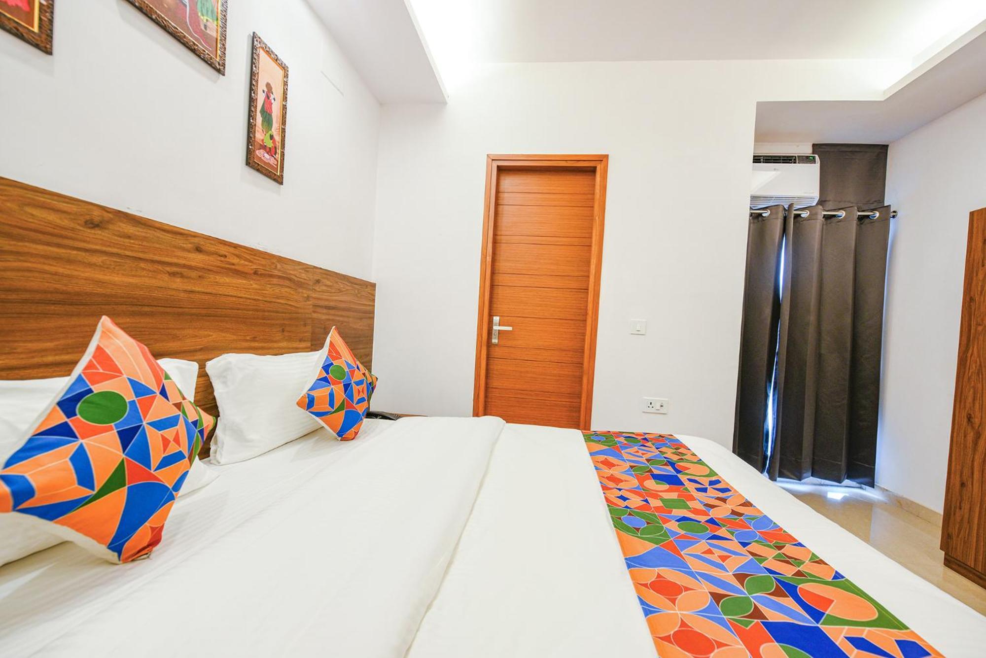 Fabhotel Sparkling - Nr Yashobhoomi Convention Centre 델리 외부 사진